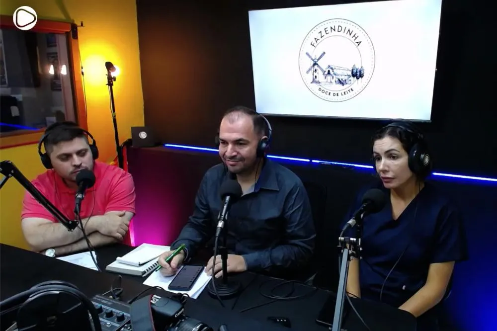 Emerson Francisquine, Leandro Moreira e Izabel Pucci - Foto: Carlos Roberto Francisquini - Jornal Circulando
