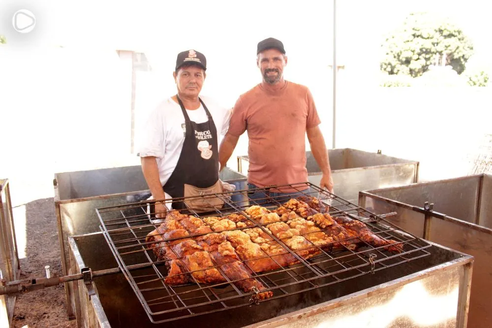 Festa do Porco no Rolete de Cambará une solidariedade, comida boa e voluntariado - Fotos: Antônio Francisquini Neto - Arquivo Jornal Circulando