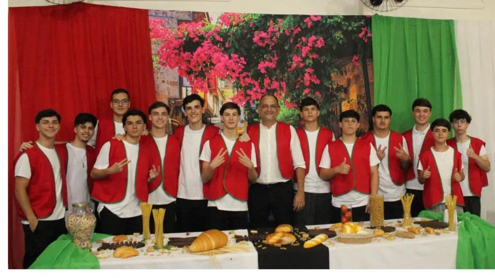 Integrantes da Ordem DEMOLAY de Cambará durante V Jantar Italiano - Foto: Angélica Romano/ Arquivo REDE CIRCULANDO 