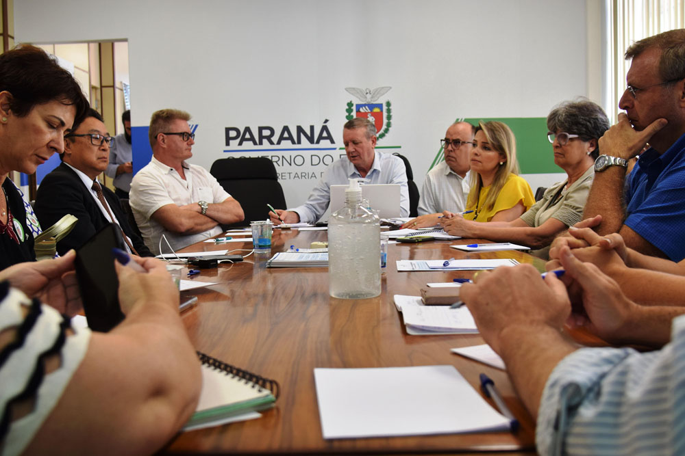 Entre as ações para melhorar e ampliar a capacidade de atendimento para os possíveis pacientes com COVID-19 estão treinamentos para profissionais