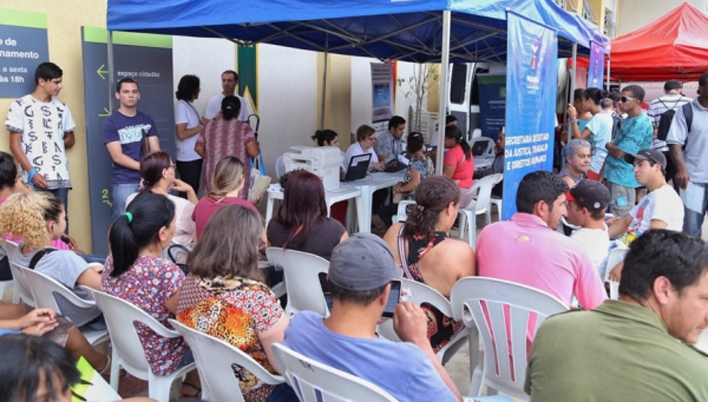 Mutirão seria ofertado em feira de serviços que foi cancelada por causa do coronavírus