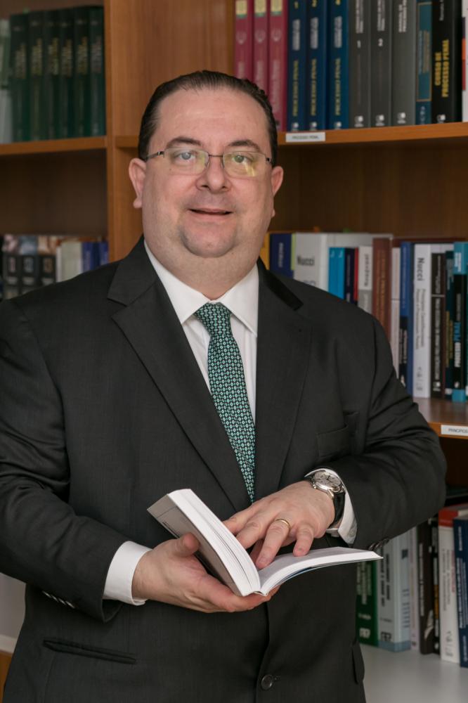 Além disso, é fato que as pessoas encarceradas estão mais suscetíveis a contraírem doenças dermatológicas, gástricas e, sobretudo, respiratórias (tuberculose, por exemplo)