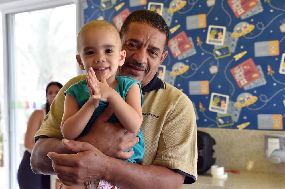 Com o desafio de vender 500 mil cupons no valor de R﹩ 10,00 cada, ação solidária conta com a união de 29 instituições que atuam com oncologia pediátrica de todo o país