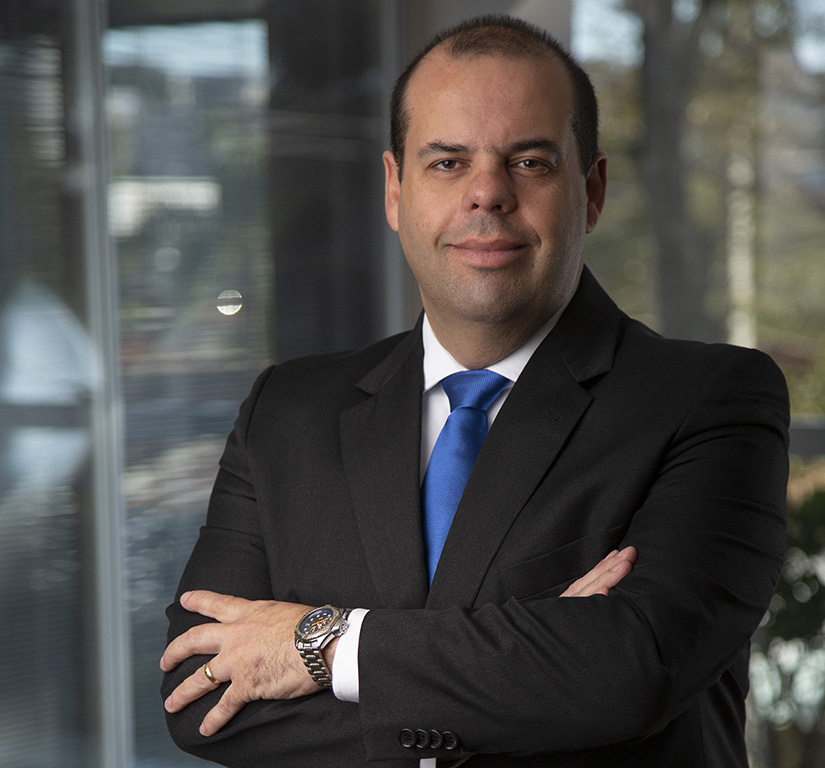 Adilson Felis de Sá é Desenvolvimento e Negócios da Central Sicredi PR/SP/RJ, 