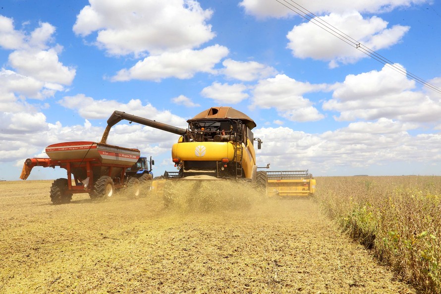 Para a Agricultura Familiar, a taxa de juros caiu para 2,75% a 4%, o volume chega a R$ 33 bilhões