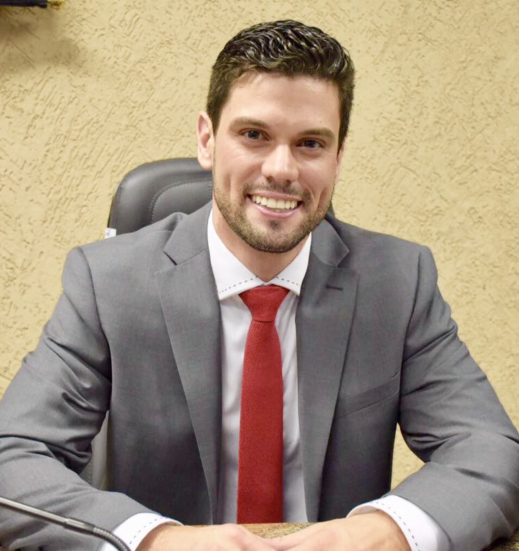 Prefeito Lucas Pocay - Prefeito de Ourinhos distribuiu nota oficial para explicar a situação 