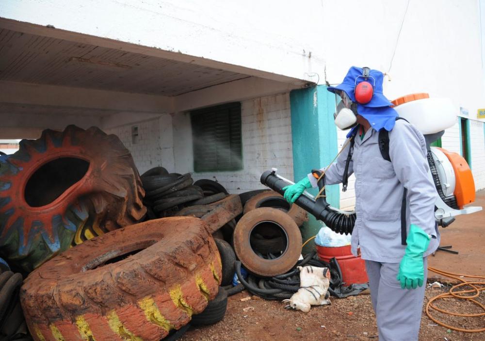 Pela 6ª semana consecutiva, o Paraná registrou uma redução no número de casos notificados suspeitos da dengue, o que significa também uma tendência de queda no número de casos confirmados. Curitiba, 10/06/2015. Foto: Venilton Küchler/SESA