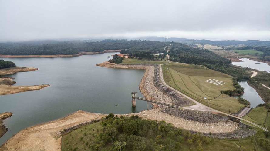 Com o agravamento, principalmente na RMC, companhia adotou rodízio, antecipou obras e passou a captar em cavas e pedreiras