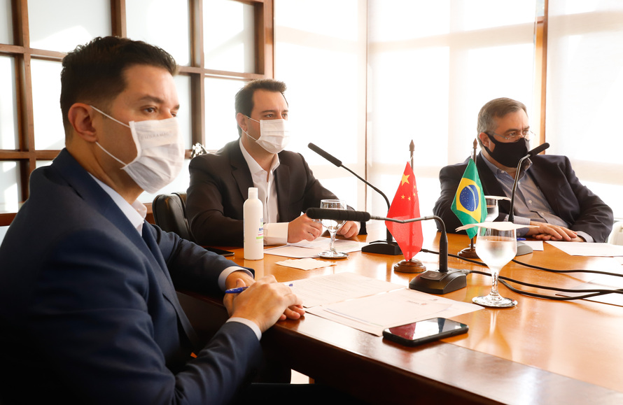A cooperação técnica e científica permite a testagem e a produção de vacina pelo Tecpar, que deve ser o hub logístico do remédio para a América do Sul