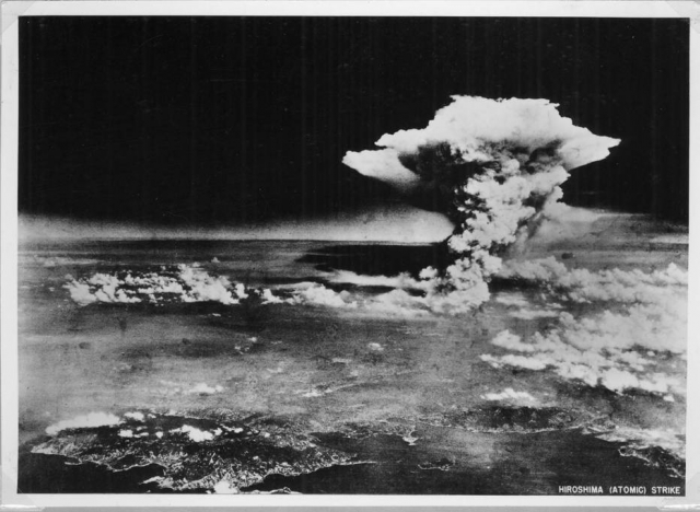 Imagens da explosão da bomba atômica sobre a cidade de Hiroshima em 06/8/1945. Foto: Reuters