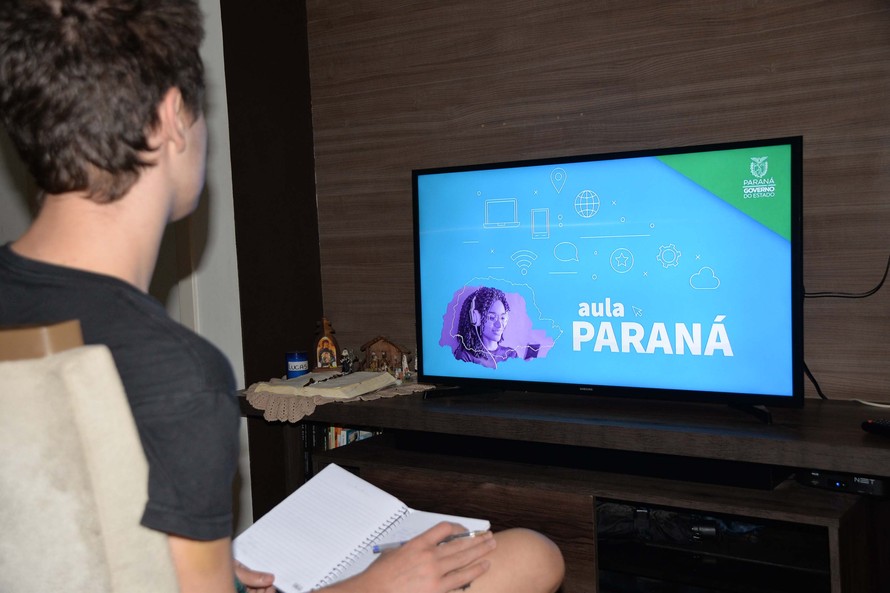  Levantamento mostra que, no País, o acesso de alunos às aulas remotas fica em 79%. Na região Sul o índice é de 93%