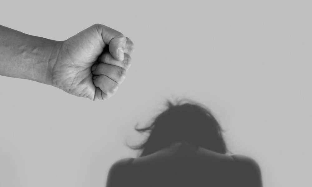 “Os serviços de saúde têm a responsabilidade compartilhada de protegê-los de qualquer tipo de violência, abuso, exploração e negligência”, disse